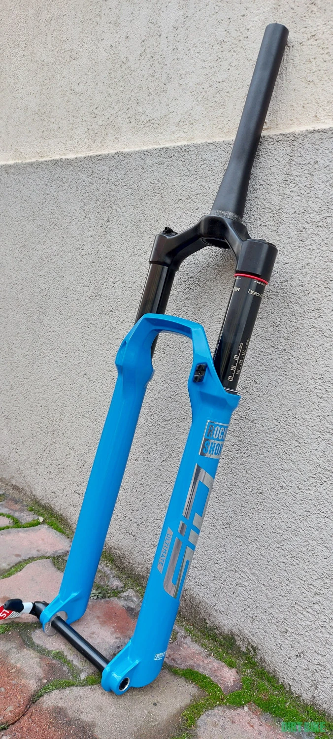 1. Furca RockShox SID SL Ultimate Race Day 29" DebonAir 120 Boost