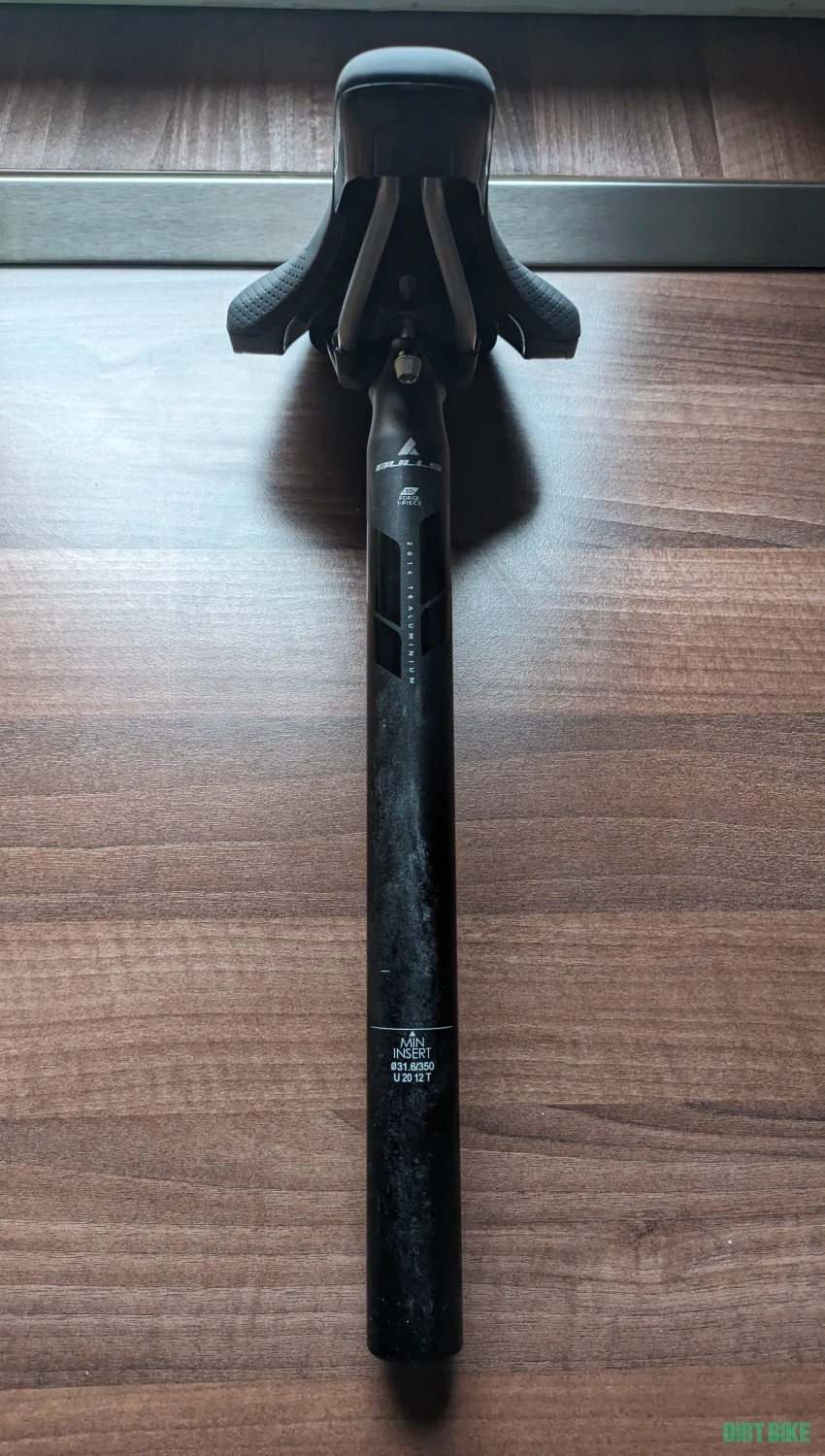 9. Sa Selle Royal Vivo și tijă șa Bulls Copperhead