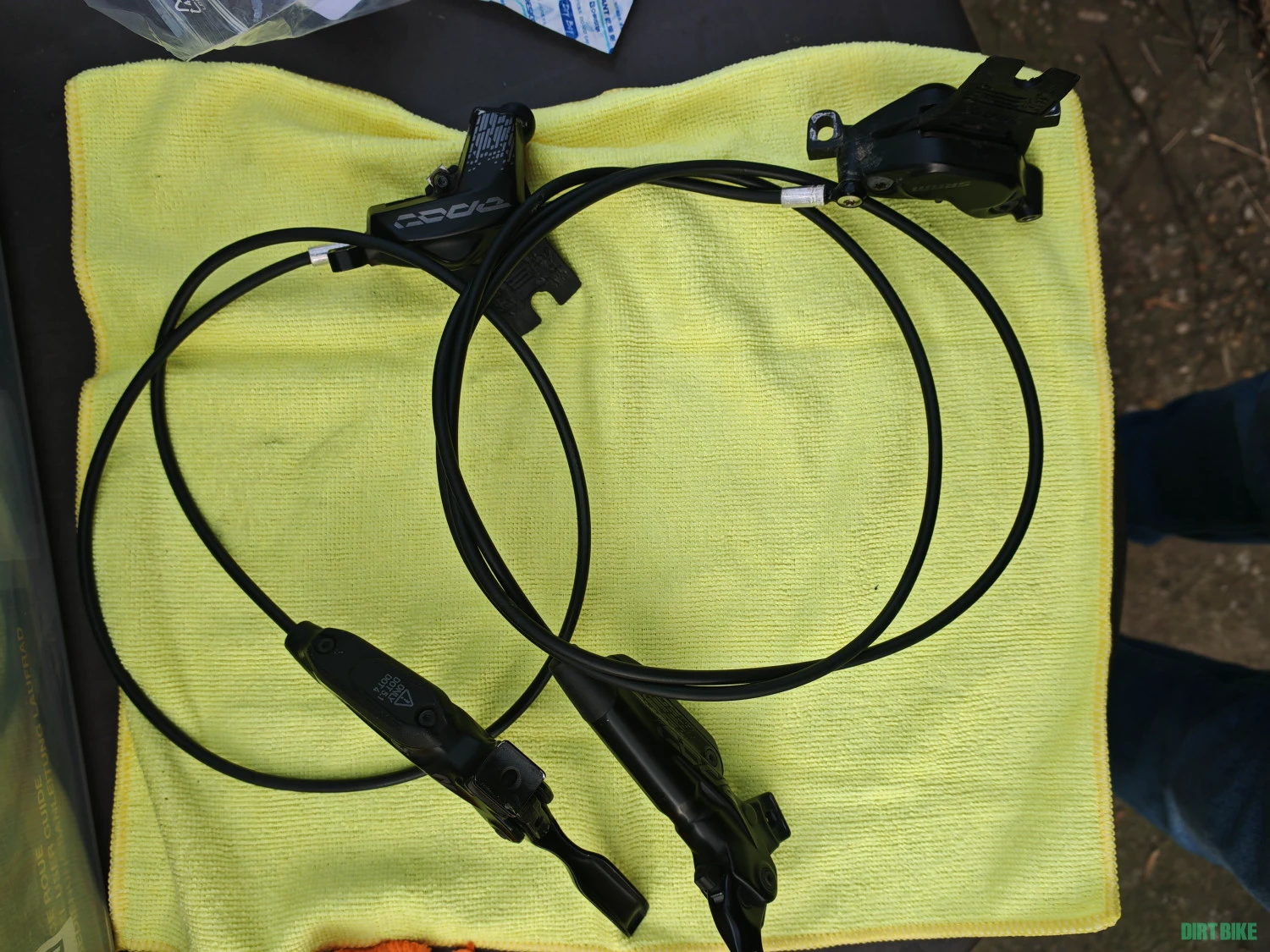 1. Set frâne SRAM CODE R