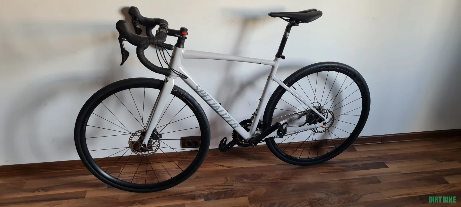 1. Cursiera Specialized Allez E5 Disc Sport