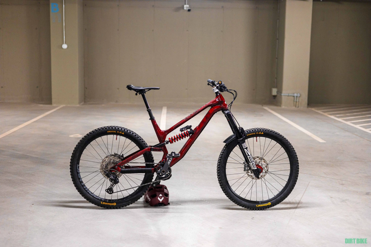 1. Canyon Torque AL 6.0 - Custom Build