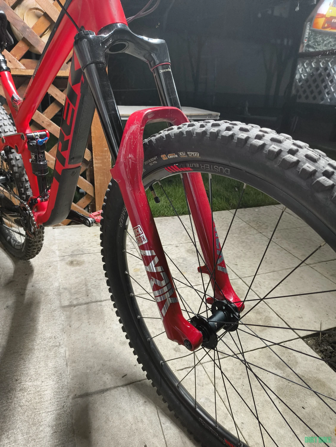 7. Vând bicicleta enduro Trek fuel ex 7