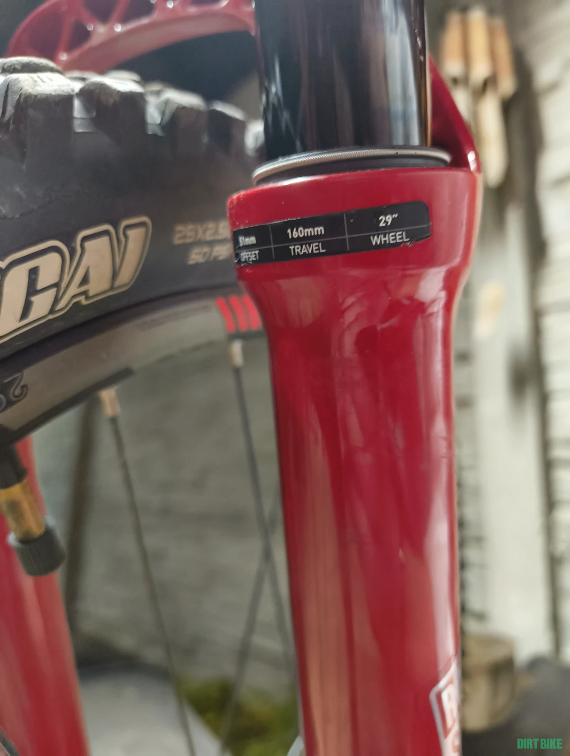 2. Vând bicicleta enduro Trek fuel ex 7