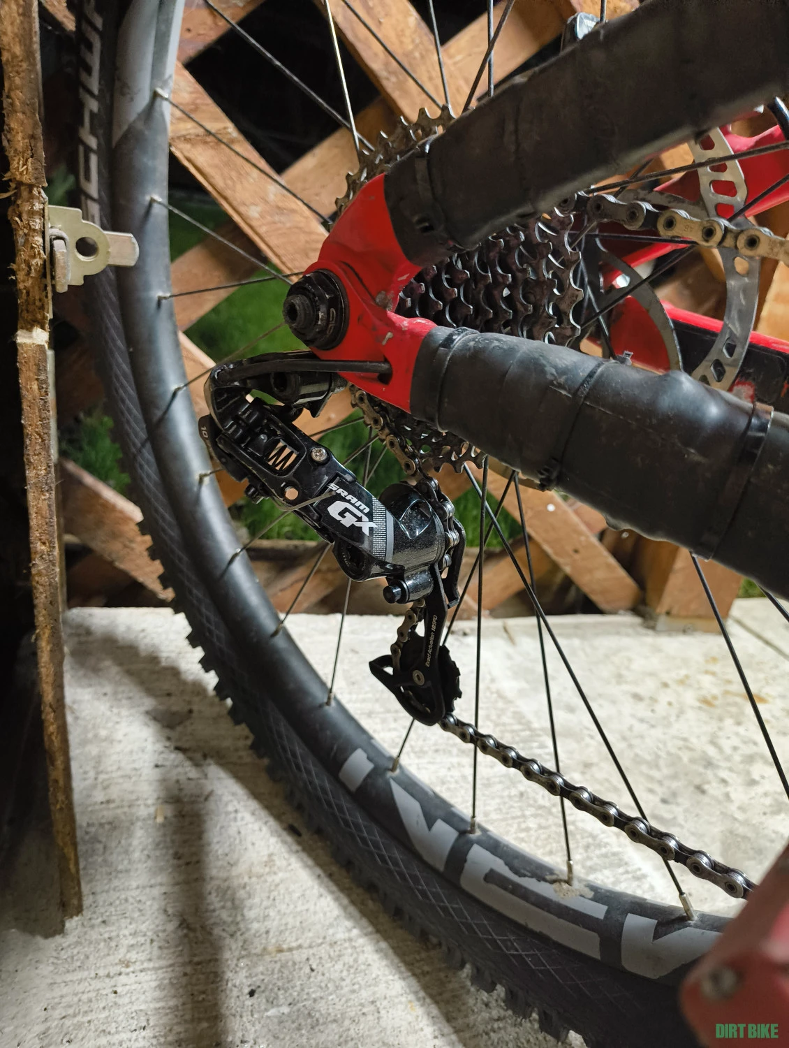 3. Vând bicicleta enduro Trek fuel ex 7