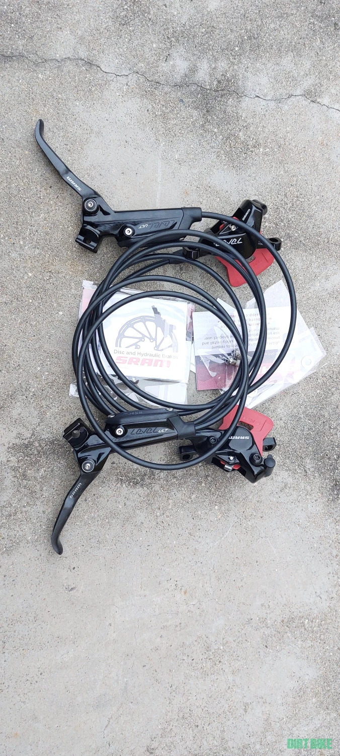 1. Set frane SRAM LEVEL ULTIMATE Carbon`NOU
