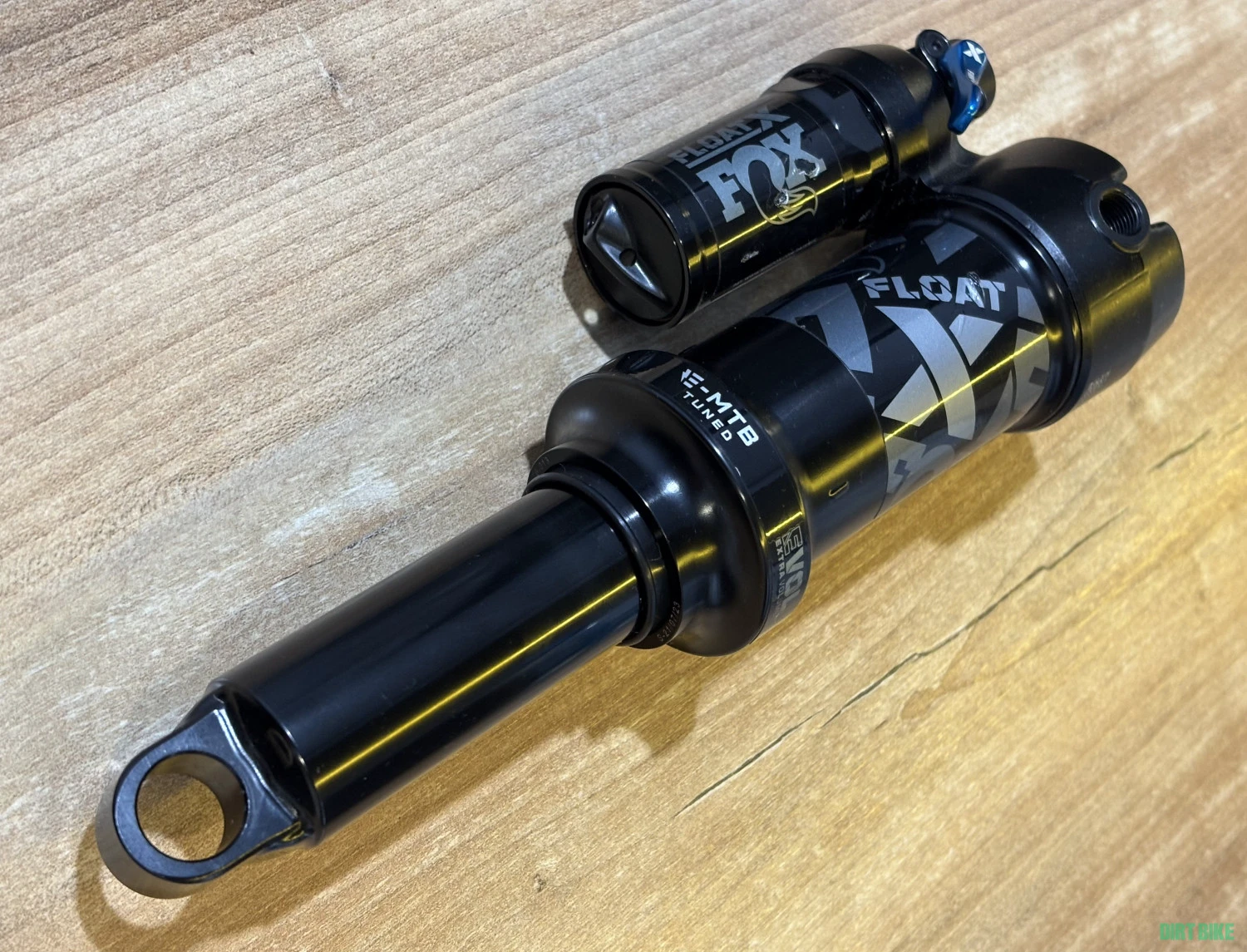 1. Fox Float X EVol cu Coil 205x65 trunnion