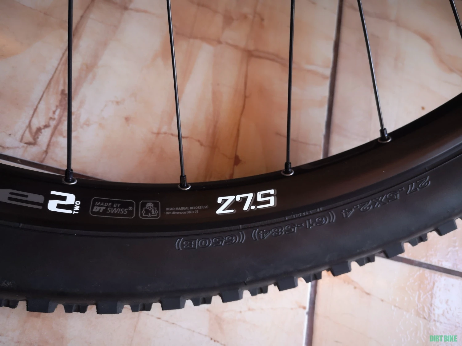 1. Roata fata 27.5 dt swiss e1700