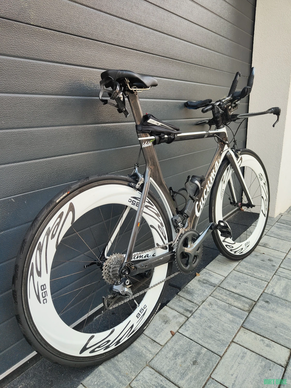 8. Bicicleta cursiera Triathlon carbon Cucuma Veloz Pro