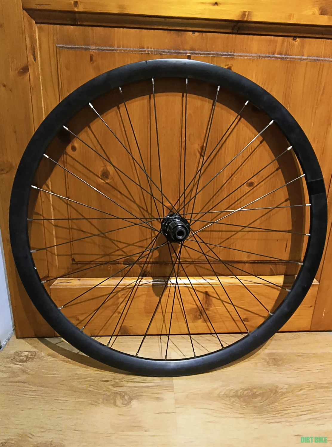 1. Roți Orbea cu butuci Shimano disc 28"