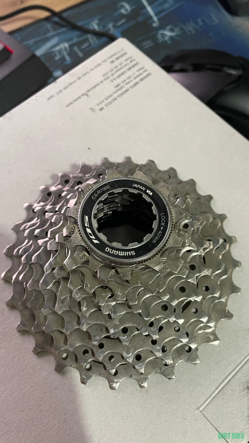 1. Pinioane shimano 105 11 viteze