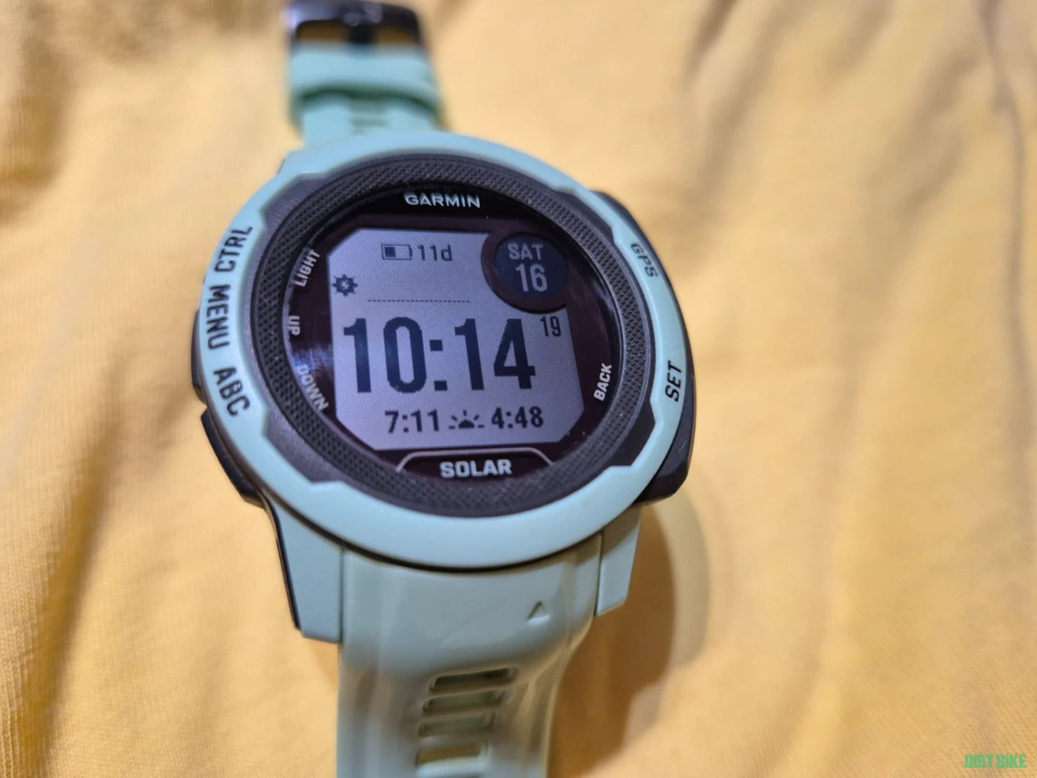 1. Ceas Garmin Instinct 2S Solar - cu garantie