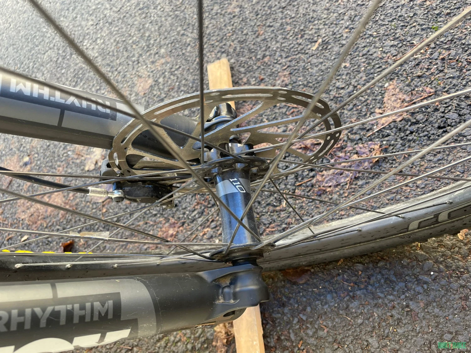 4. 2019 Specialized Stumpjumper Comp 27.5 marime S