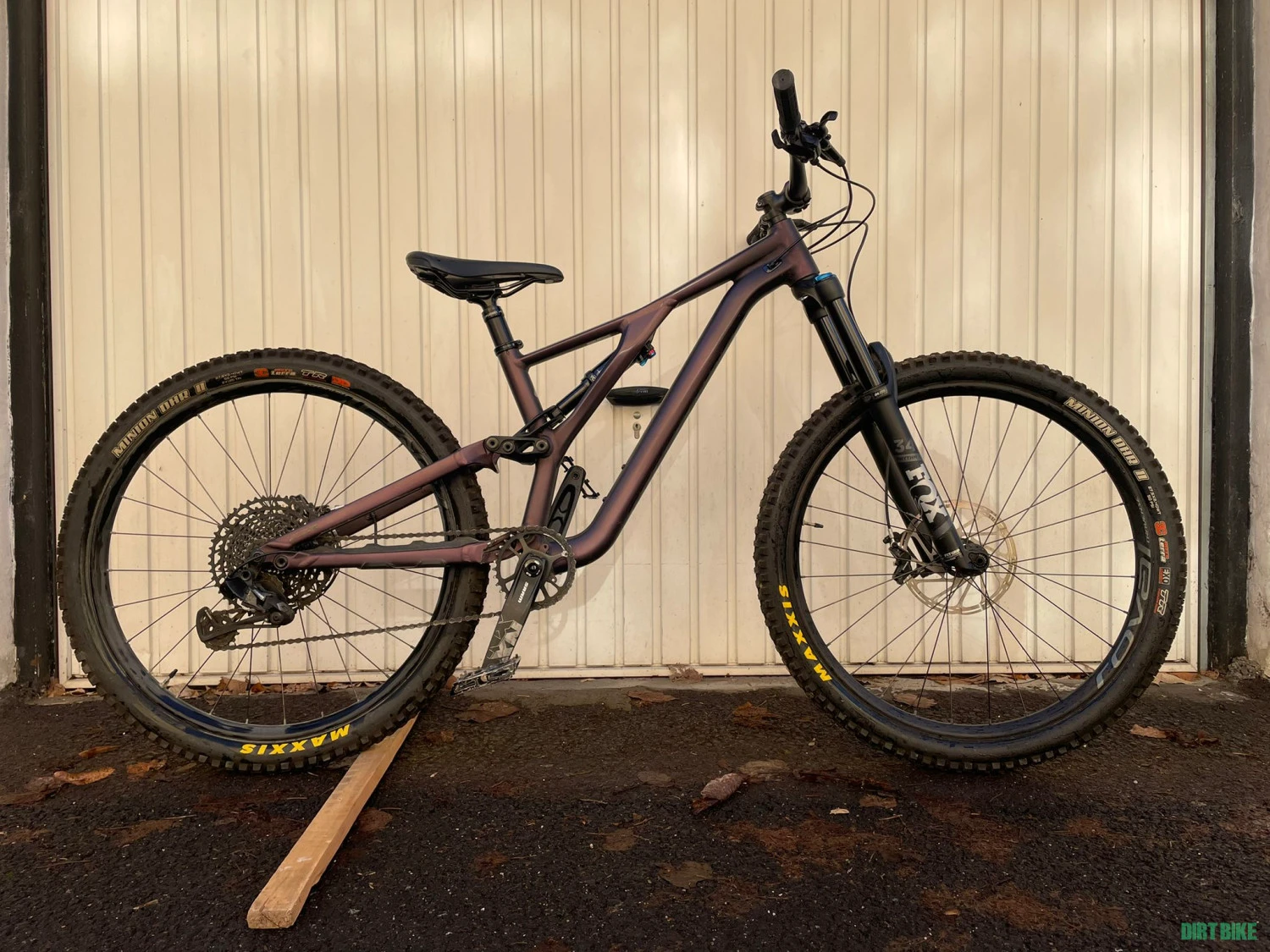 1. 2019 Specialized Stumpjumper Comp 27.5 marime S