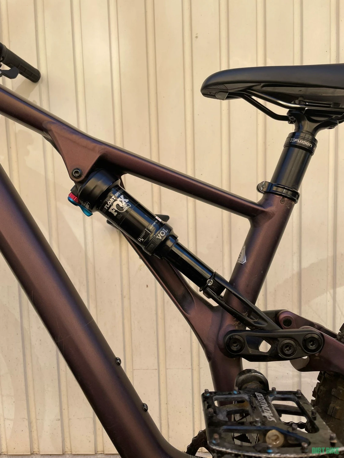 5. 2019 Specialized Stumpjumper Comp 27.5 marime S