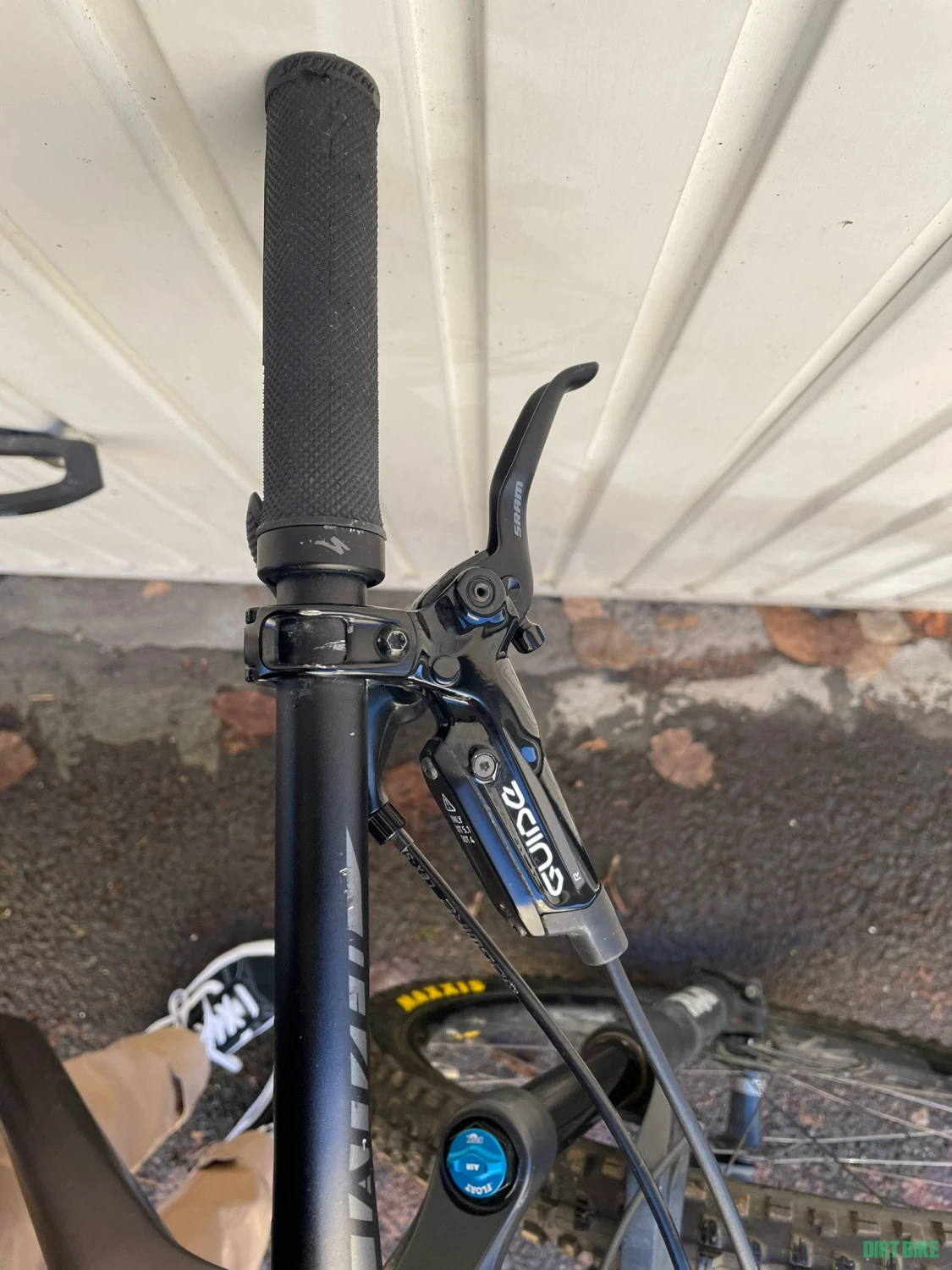 10. 2019 Specialized Stumpjumper Comp 27.5 marime S