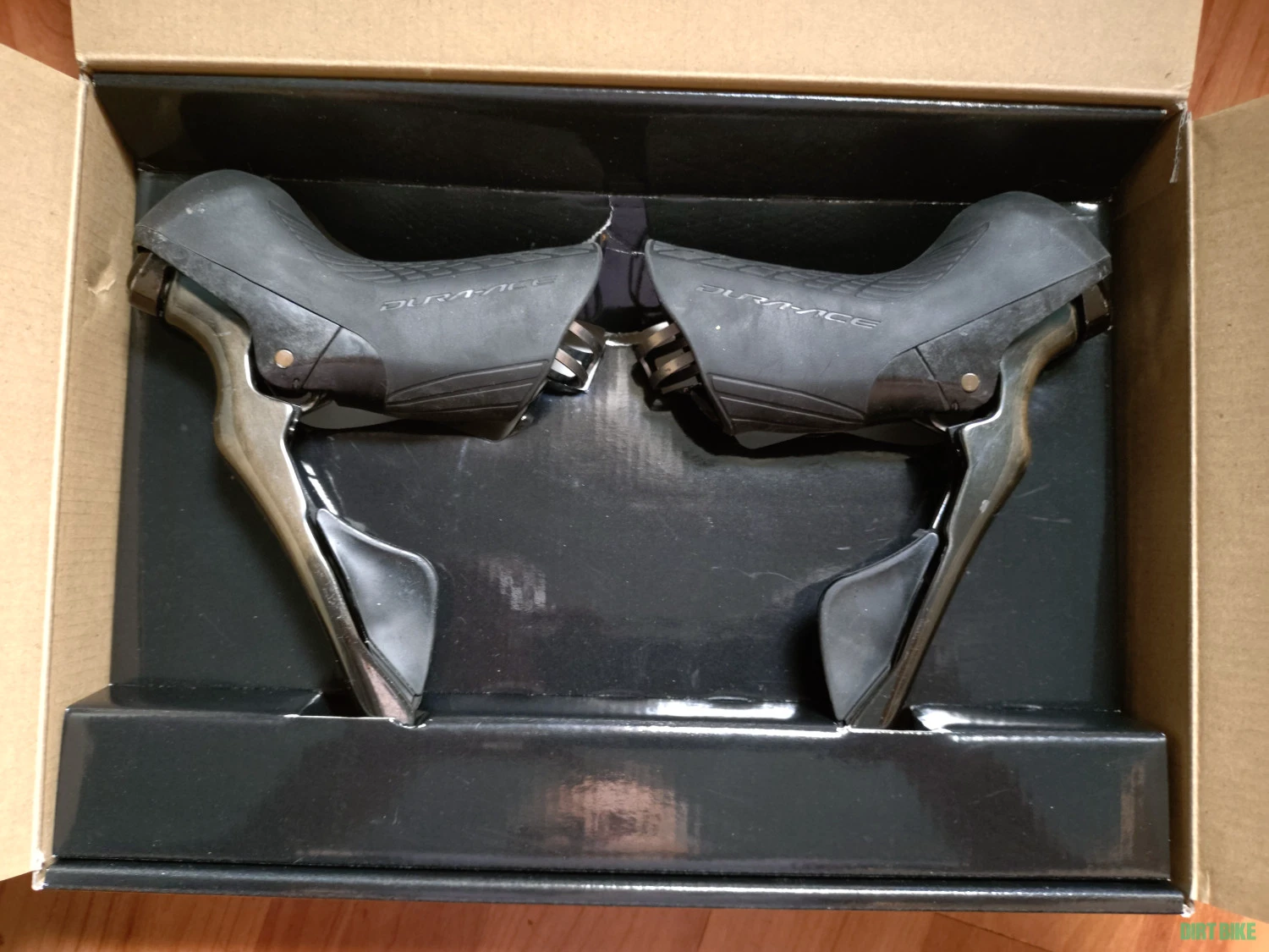 1. Manete Dura Ace 9100 - REZERVAT