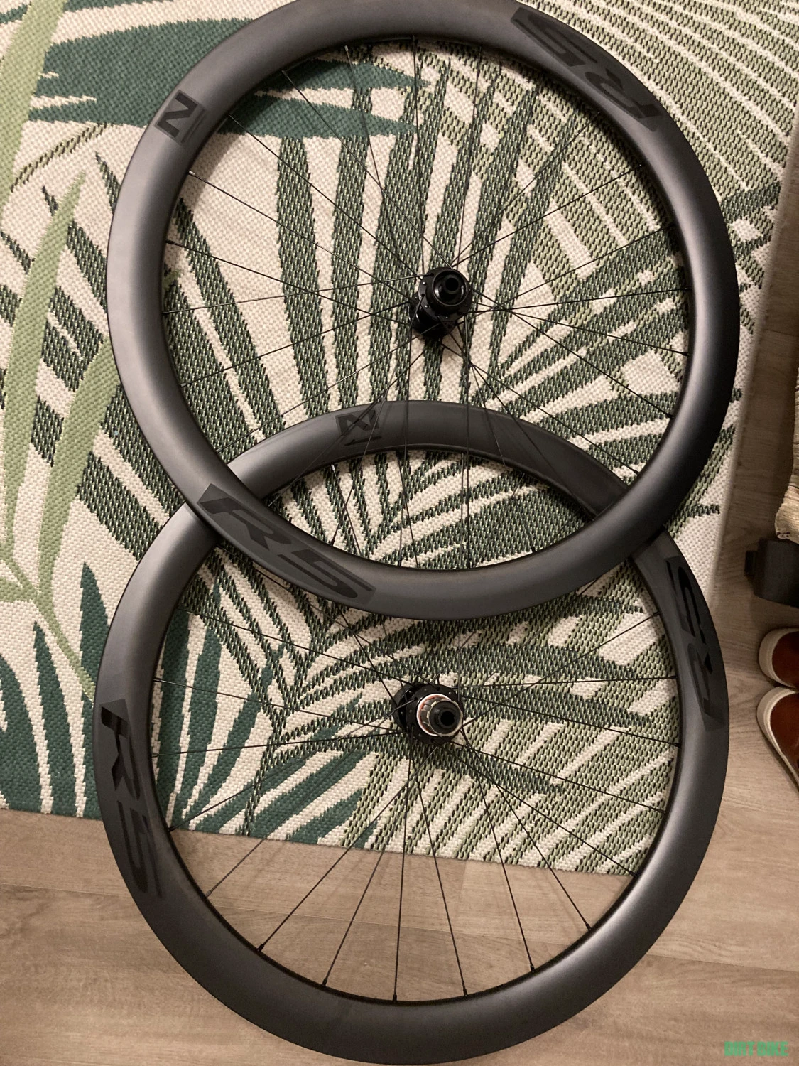 1. Roți carbon Novatec R5 aproape noi