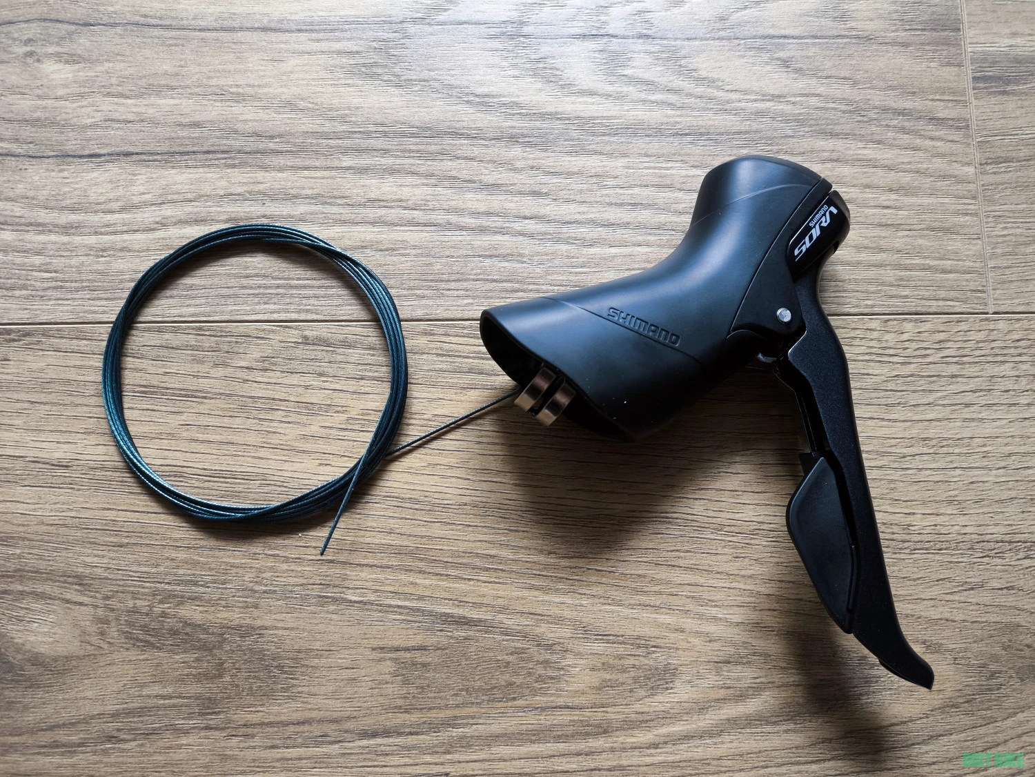 1. Maneta shimano sora r3000 9 viteze