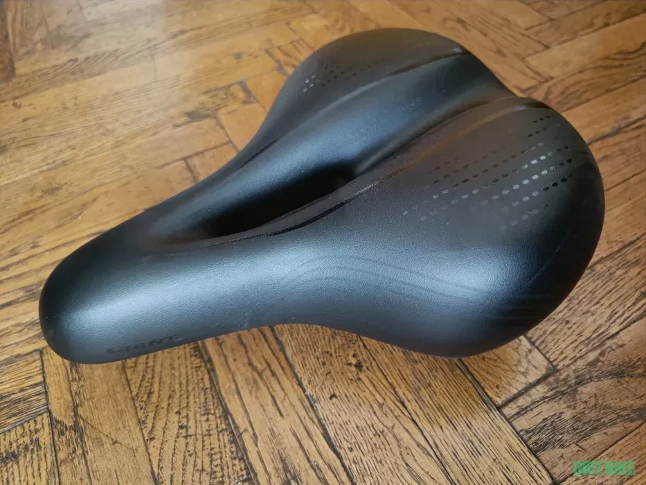 2. Sa pentru bicicleta de strada Giant Contact City ergonomica, anatomica si extrem de comoda noua
