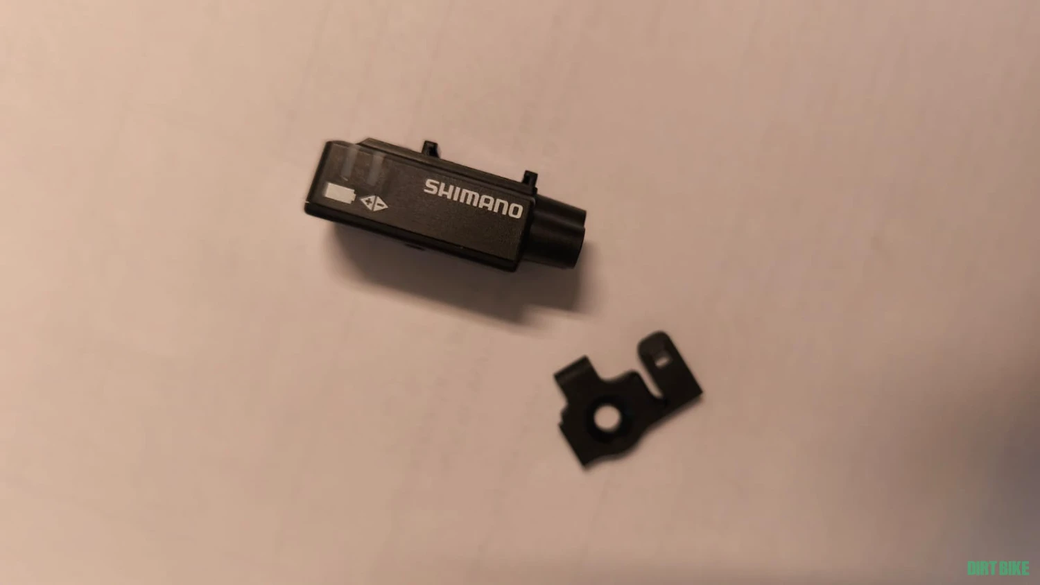 1. Vand Conector SHIMANO di2 SM-EW90-A 3 porturi si port de incarcare