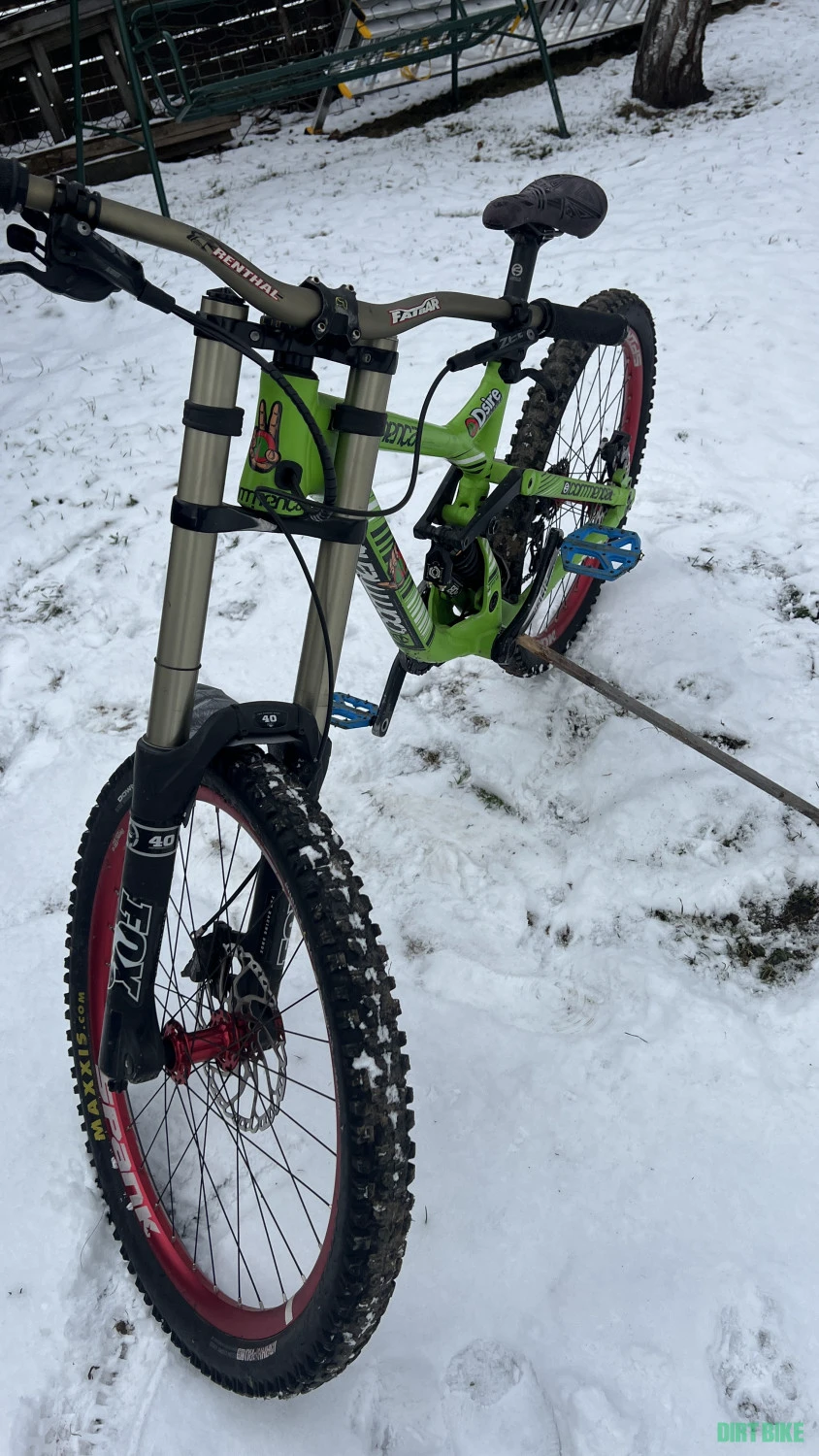 6. Commencal