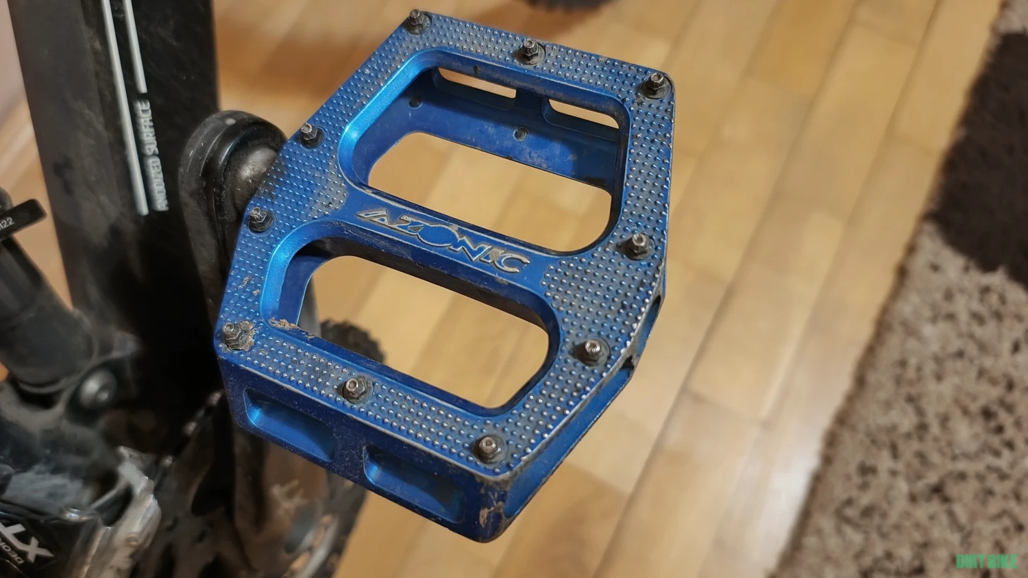 8. Cube full suspension FOX