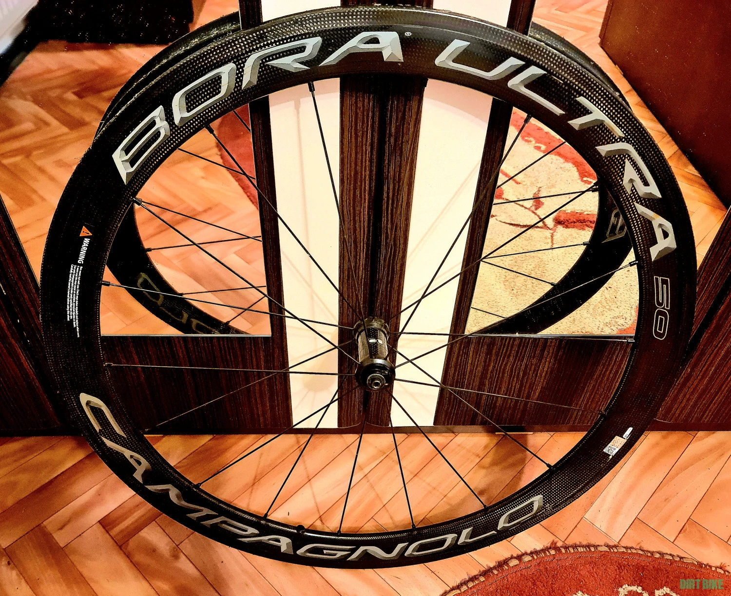 1. Roata fata Campagnolo Bora 50