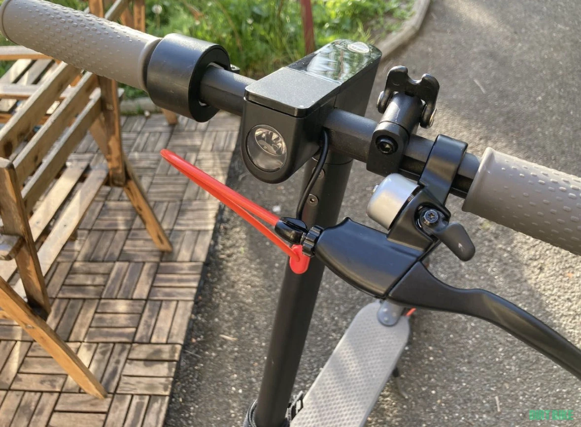 1. Trotineta electrica QMWheel
