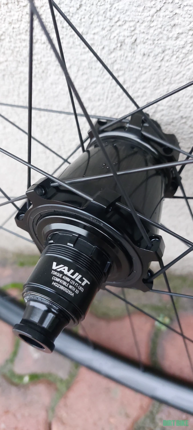 2. Set roti 29er RACEFACE TURBINE R 30 XD Boost NOU