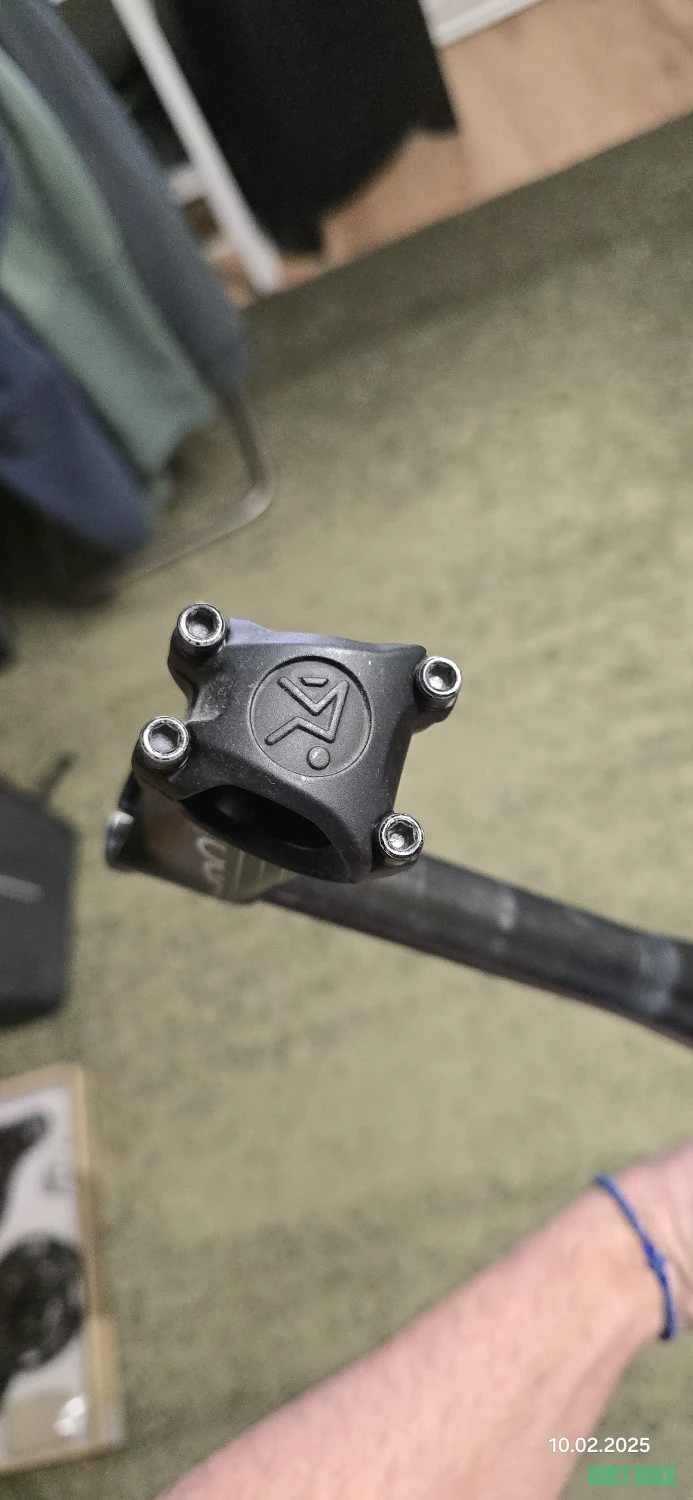 4. Furca carbon 29er Koga