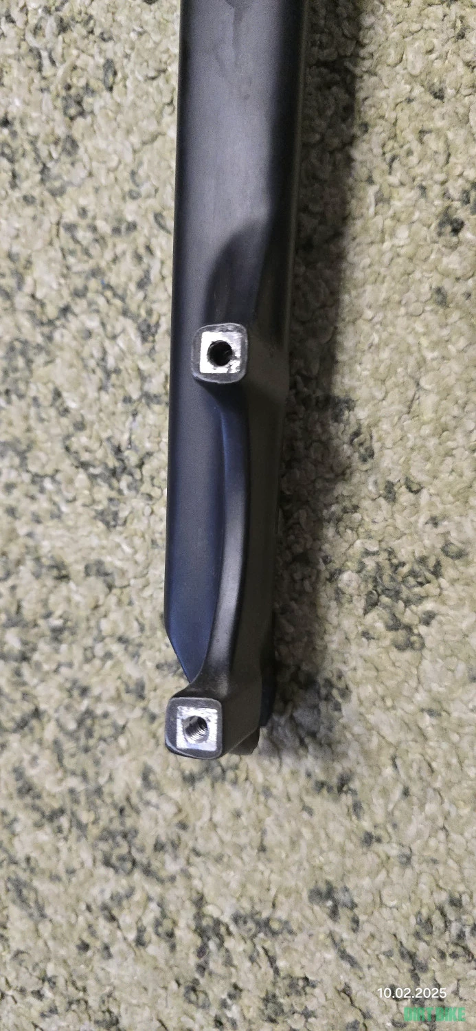 8. Furca carbon 29er Koga
