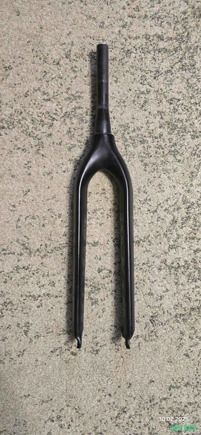 14. Furca carbon 29er Koga