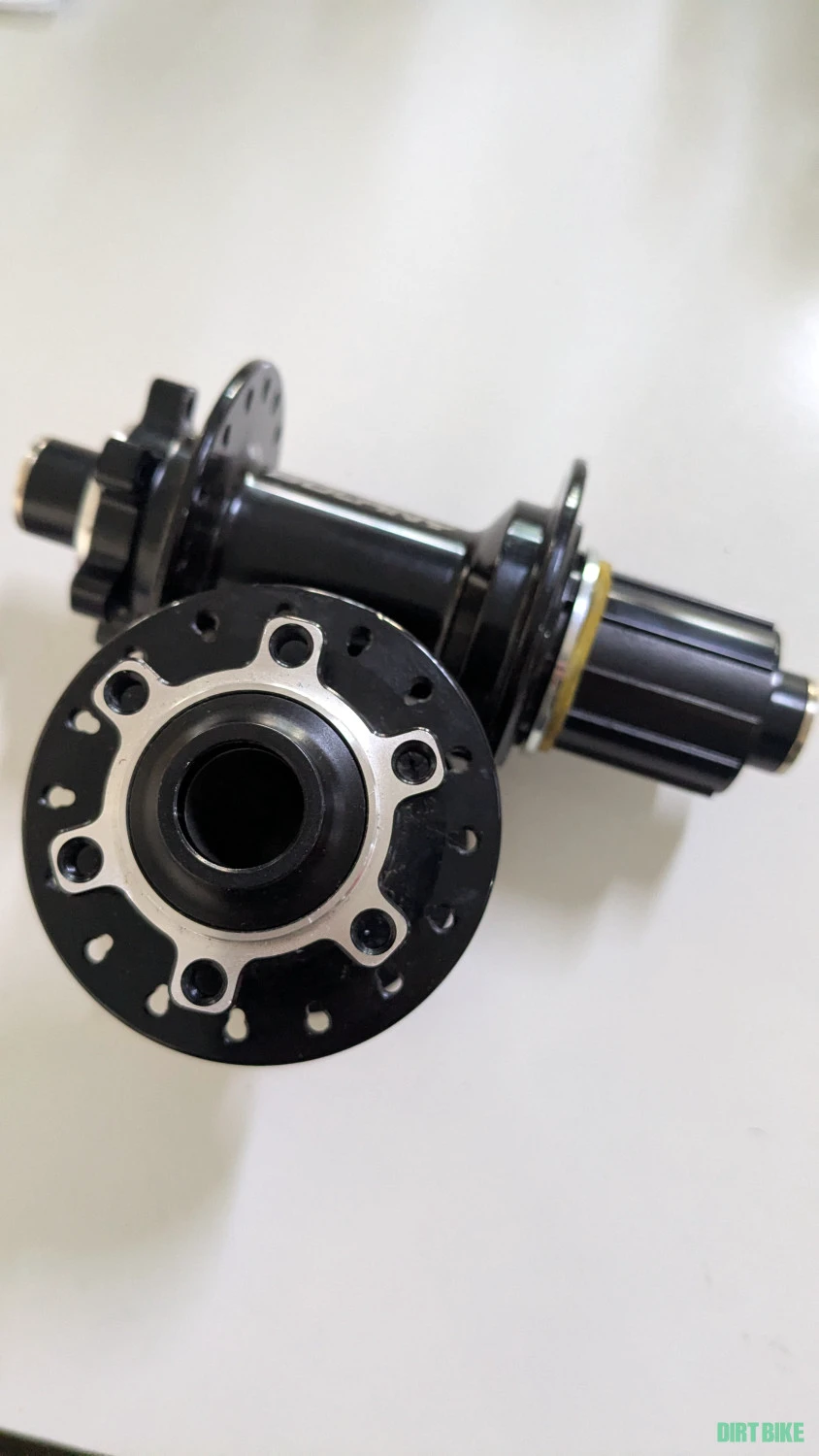 2. Set Butuci Bolany MTB