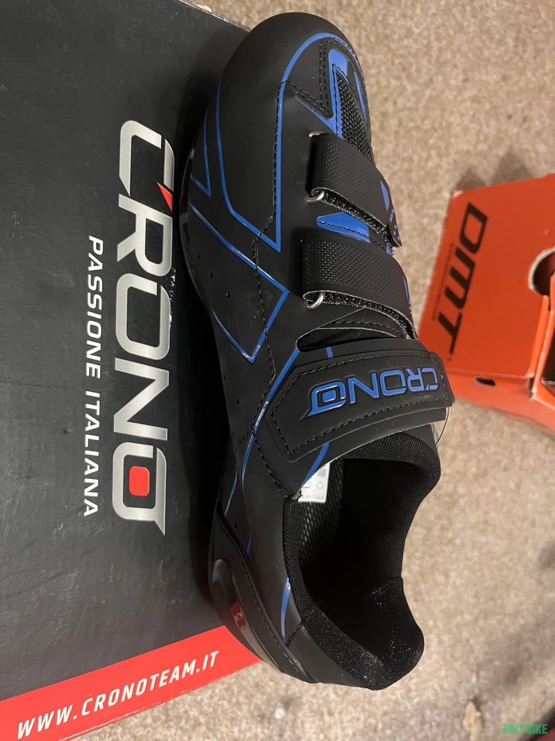 3. Pantofi 44 Crono CR 3 carbon
