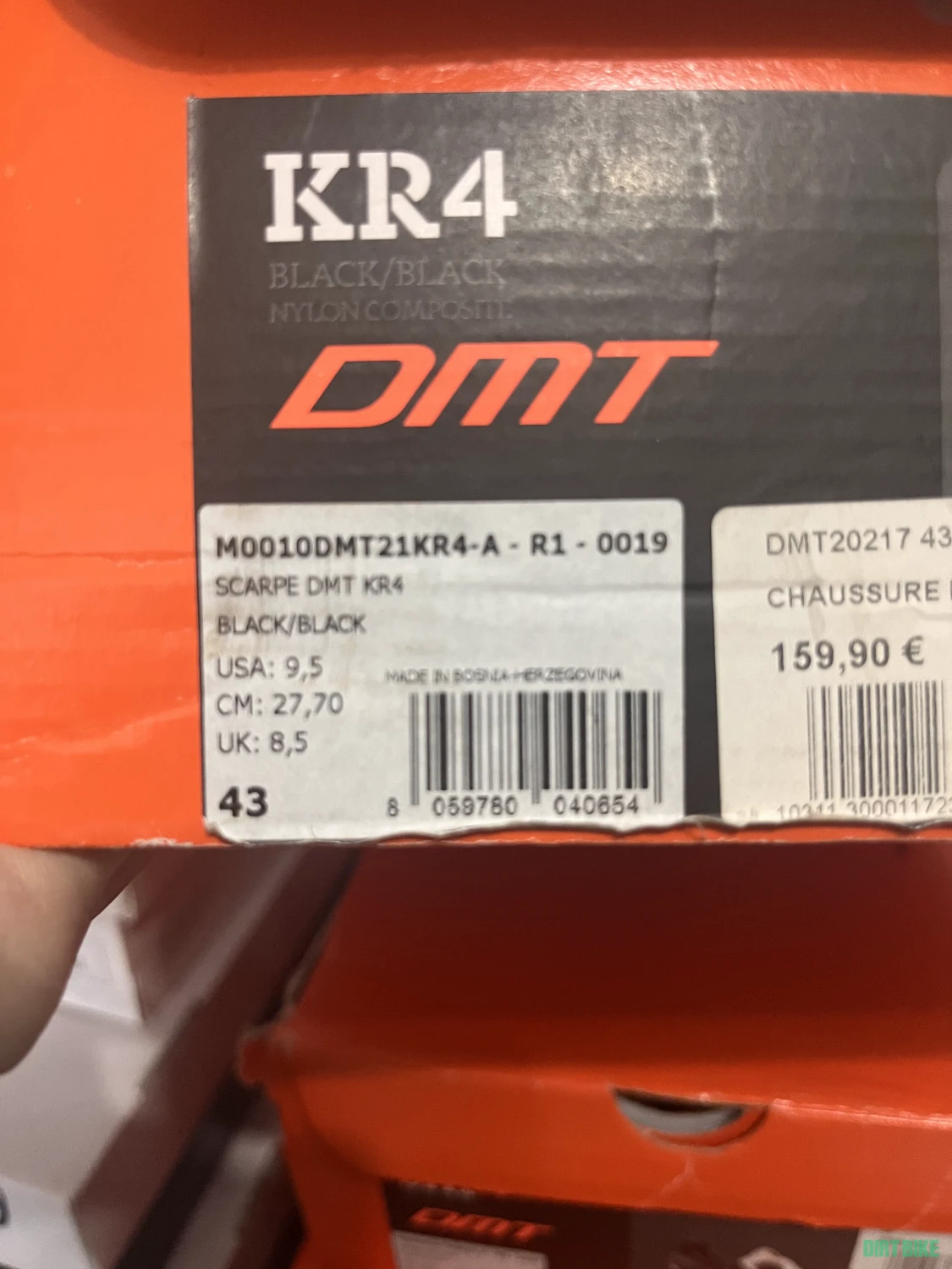 3. Pantofi 43 DMT KR4