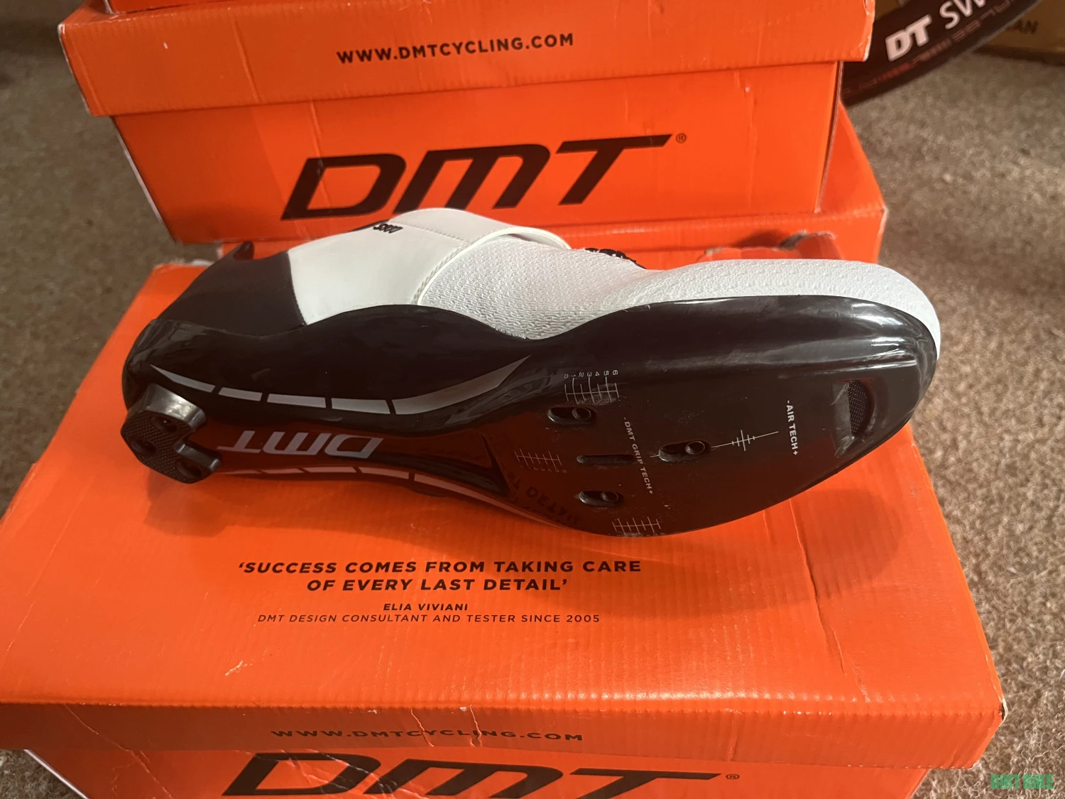 5. Pantofi 44 DMT SH1