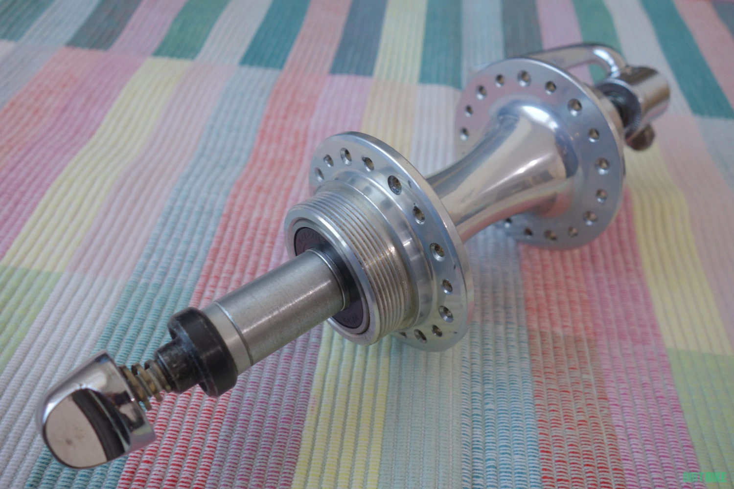 2. Vand butuc spate Mavic 501 vintage cursiera