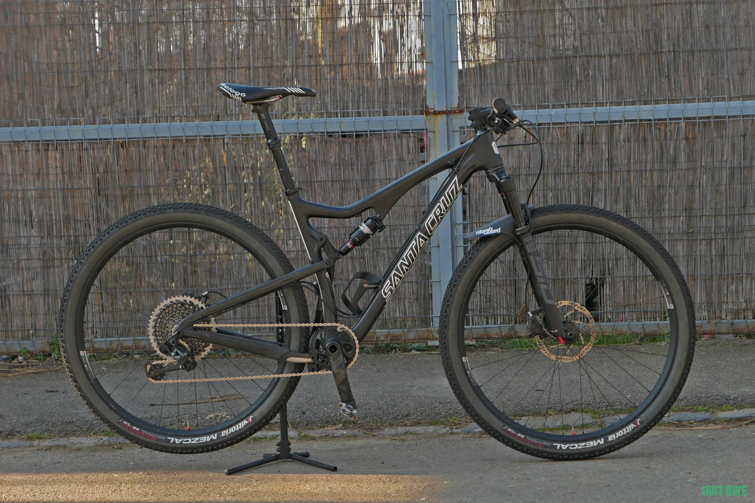 1. Santa Cruz Tallboy 2 (L)