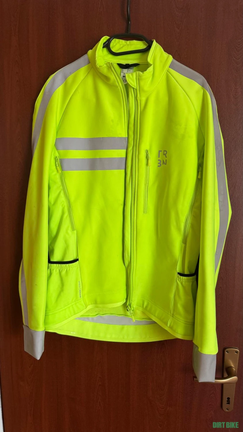 2. Geaca ciclism vreme rece / wind protection L