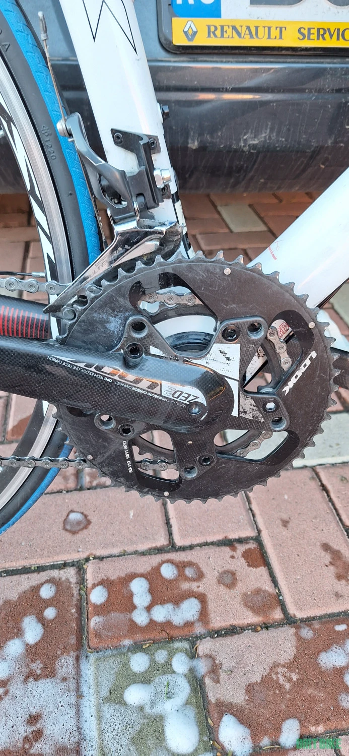 8. Cursiera carbon Look 695