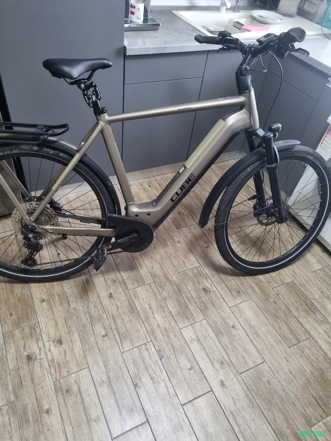 6. Vand Bicicleta Electrica -Hybrid CUBE PRO