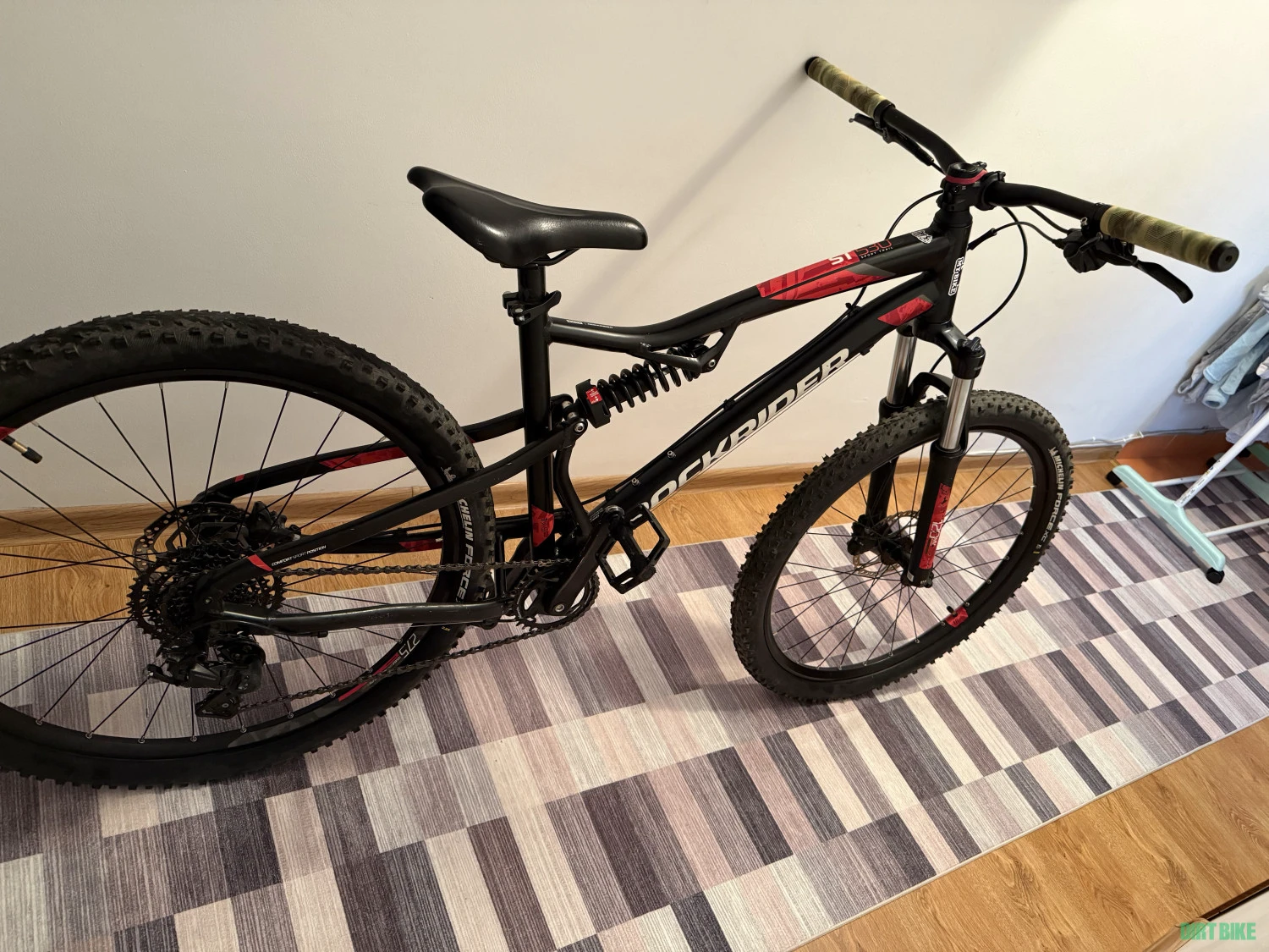 7. Bicicleta RockRider ST350S Sport Trail & Cască Cross cadou