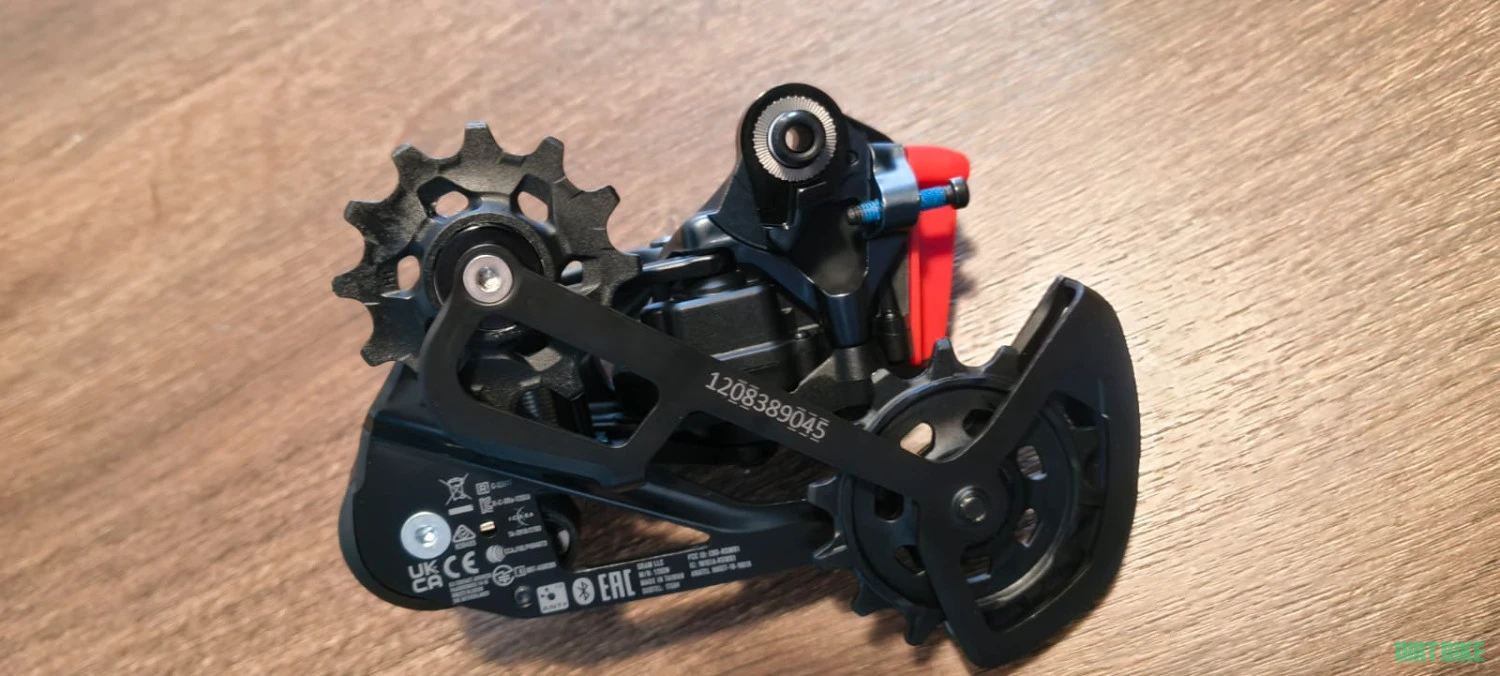 1. Schimbător + manetă Sram GX Eagle AXS