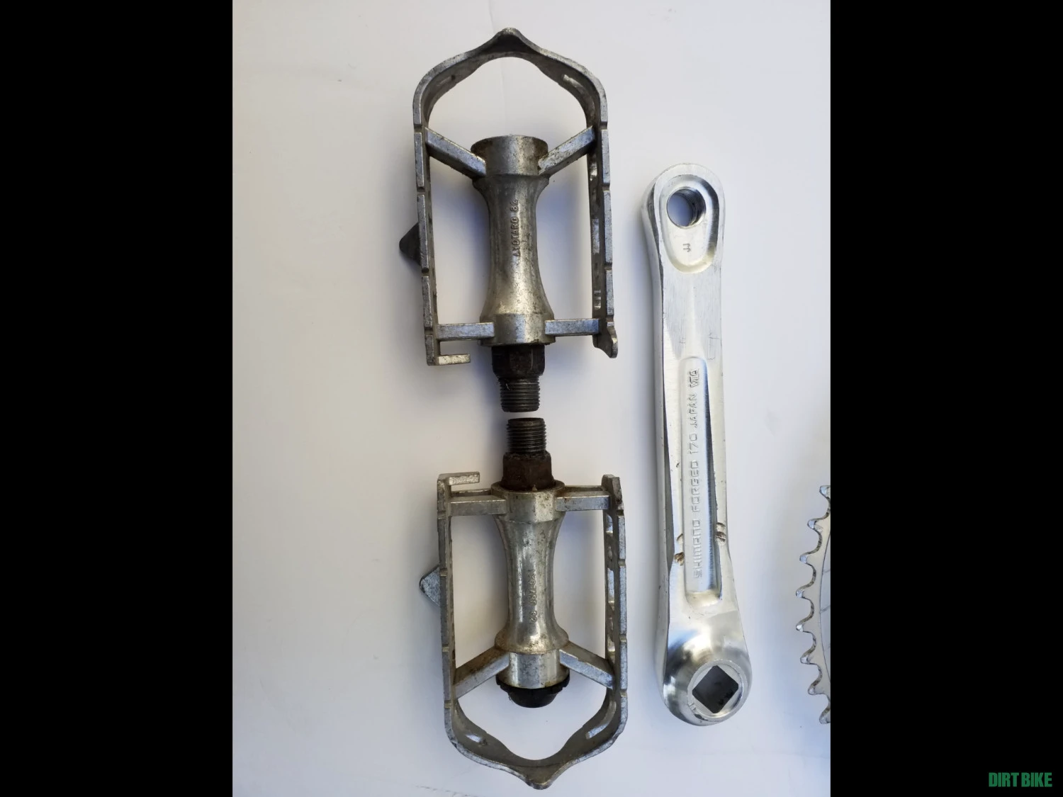 12. Angrenaj Shimano FC S125 Golden Arrow