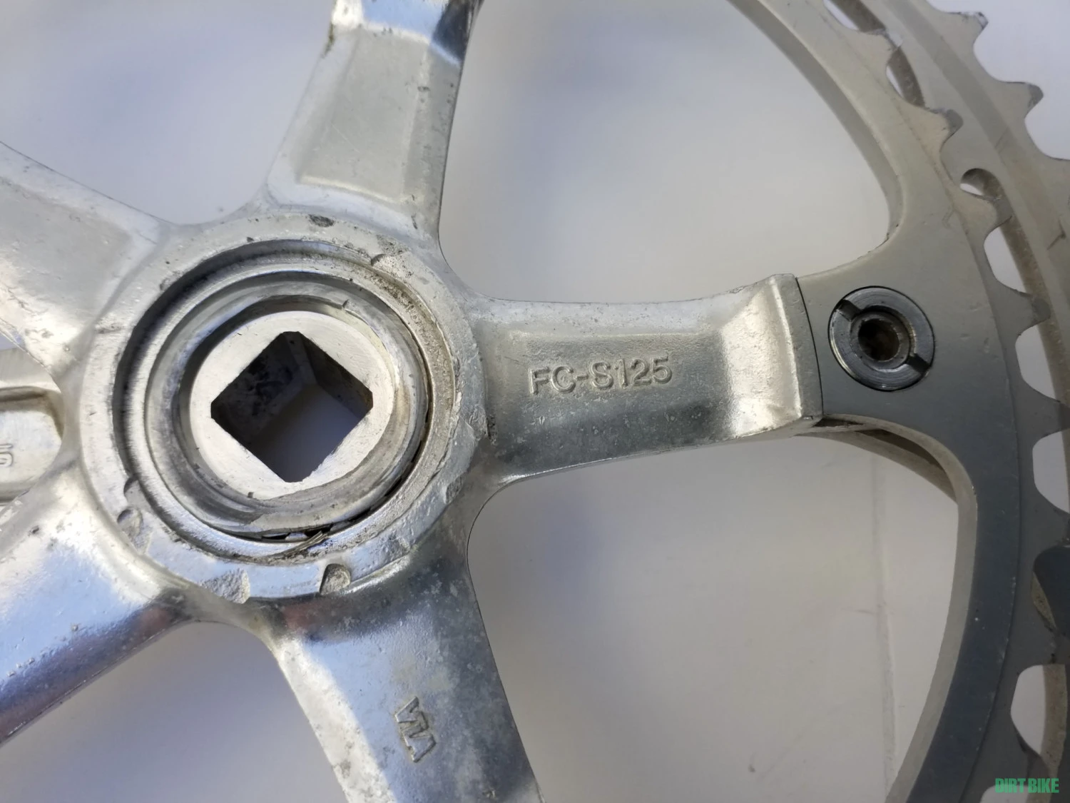7. Angrenaj Shimano FC S125 Golden Arrow