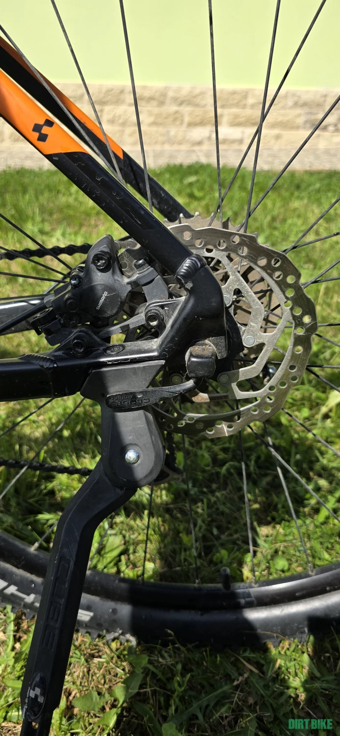 1. Bicicleta Cube Aim SL Hardtail MTB Shimano Alivio