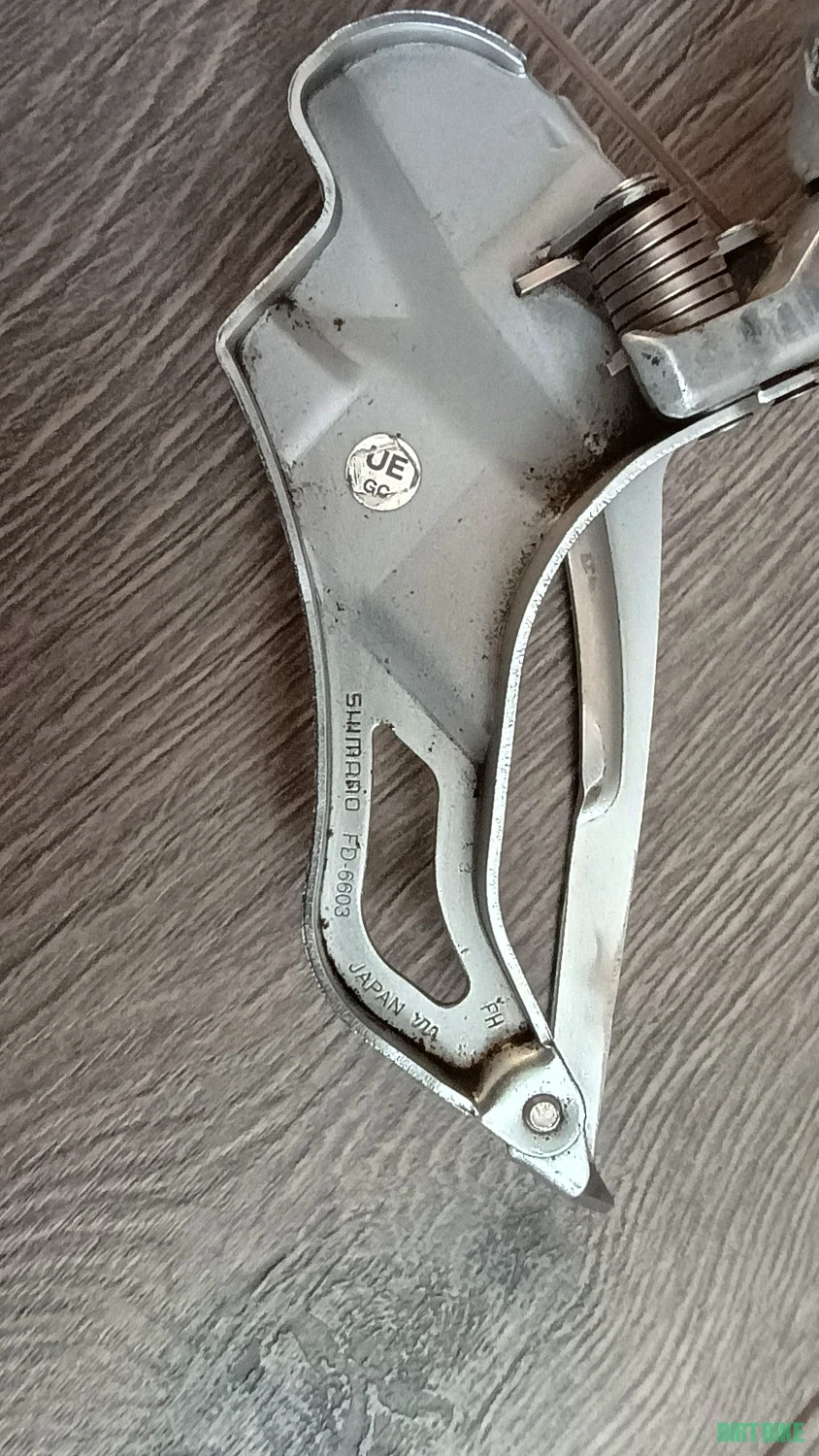 4. Schimbător Shimano Ultegra FD6603
