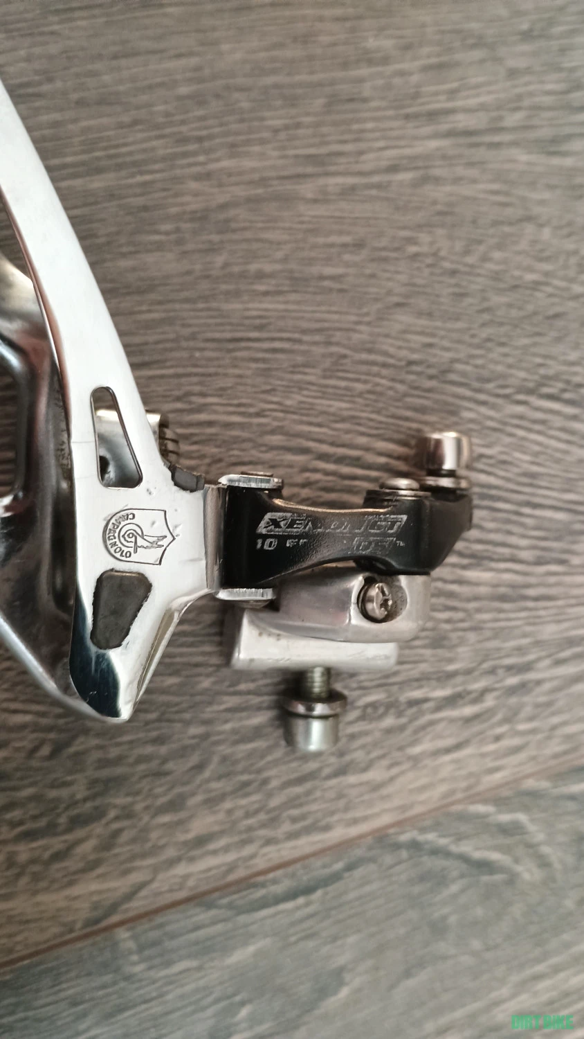 1. Schimbător de foi Campagnolo Xenon pentru 2x10/3/10 viteze