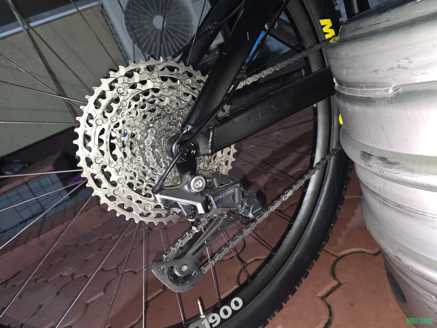 7. Hardtail Agresiv Dartmoor Hornet Pro