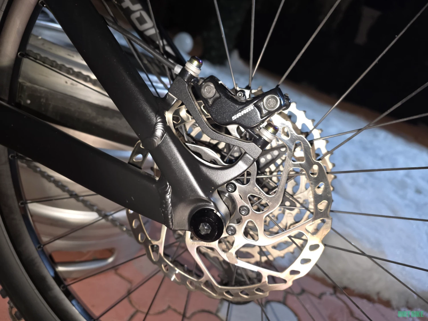 8. Hardtail Agresiv Dartmoor Hornet Pro